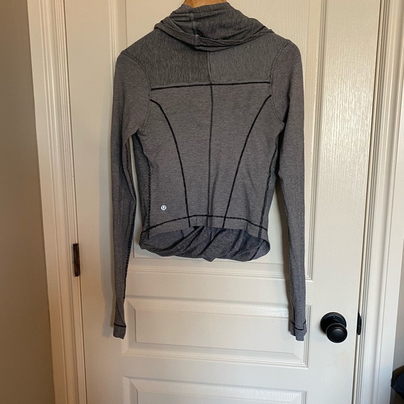 Lululemon cross over sweater 4 - Picture 2 of 4